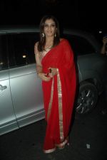 Raveena Tandon at Sanjay Dutt_s bash in Aurus on 29th Jan 2012 (8).JPG